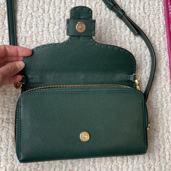 Tory Burch McGraw green wallet crossbody - Picture 7 of 15